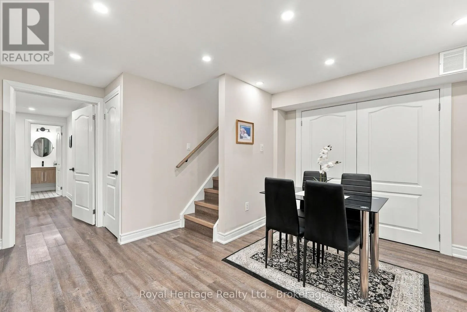 66 LONGSHORE WAY