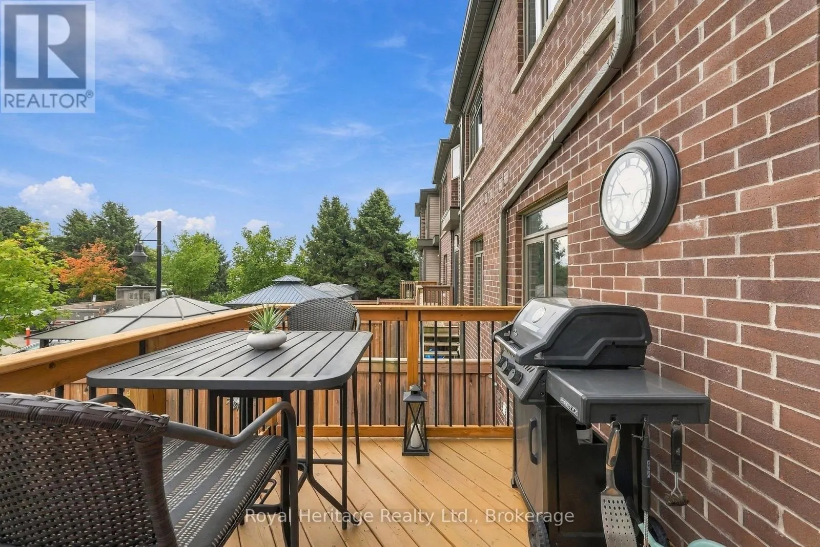 66 LONGSHORE WAY