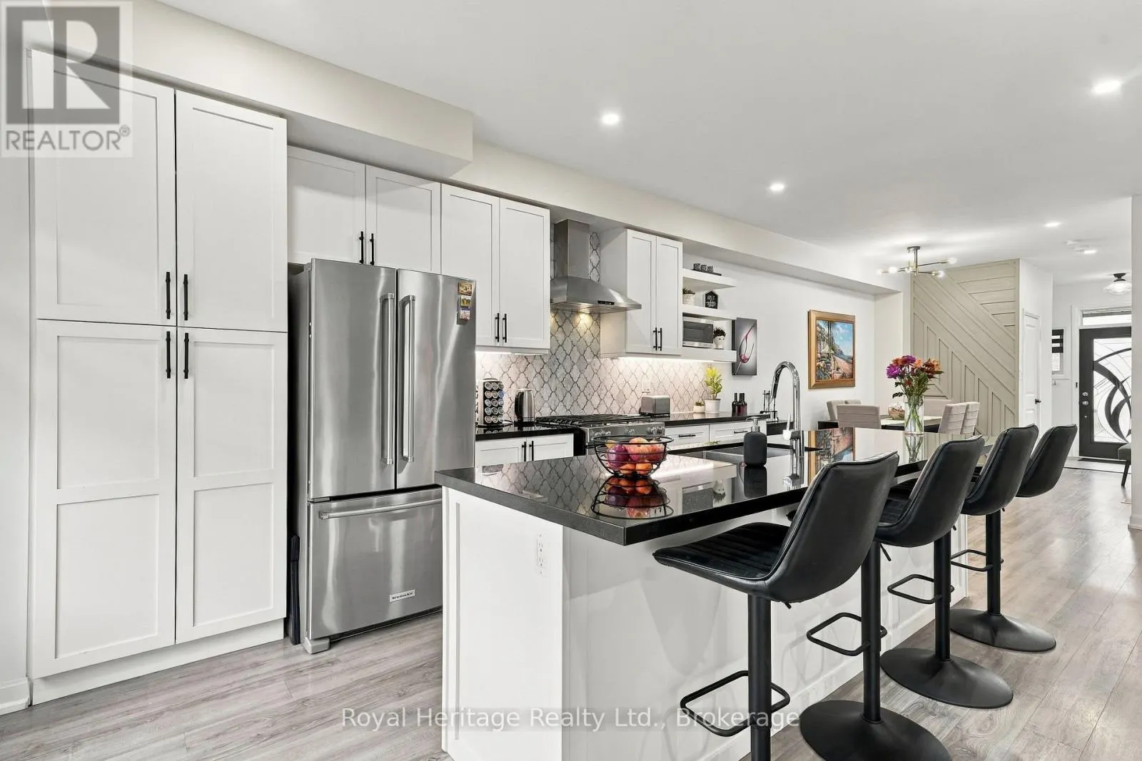 66 LONGSHORE WAY