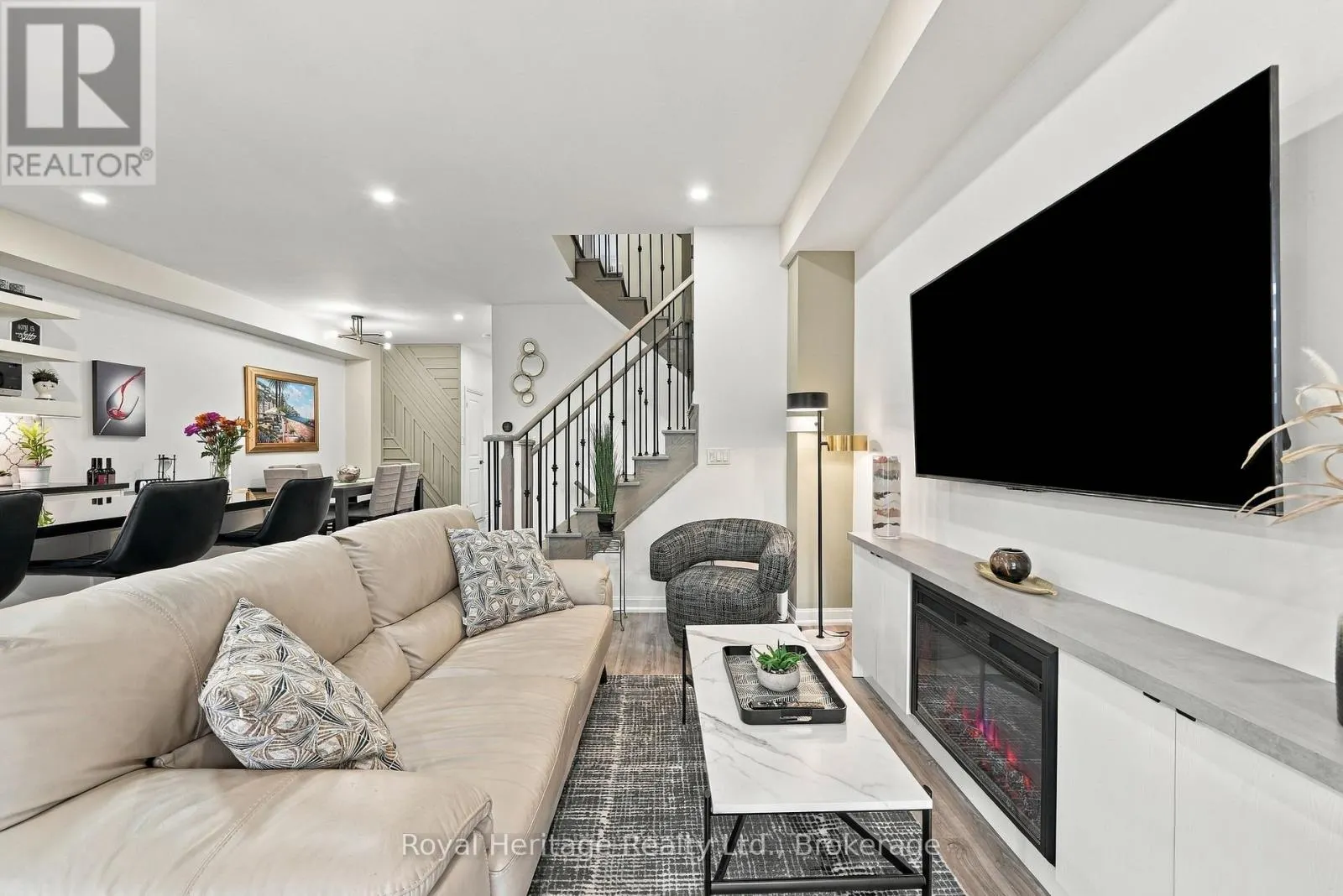 66 LONGSHORE WAY