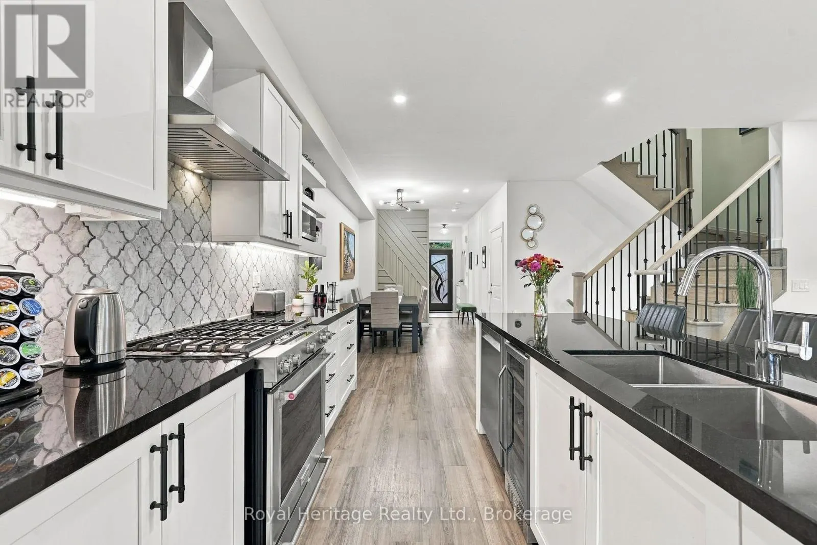 66 LONGSHORE WAY