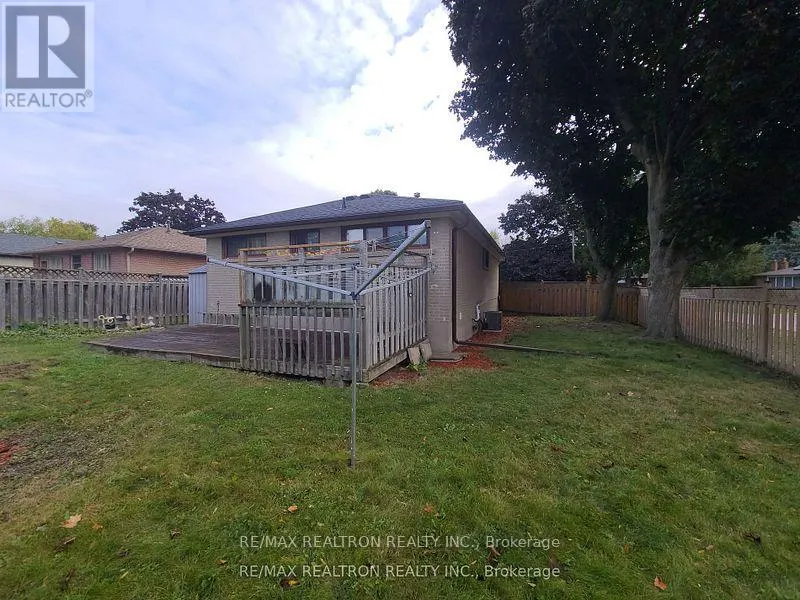 904 DONOVAN CRESCENT
