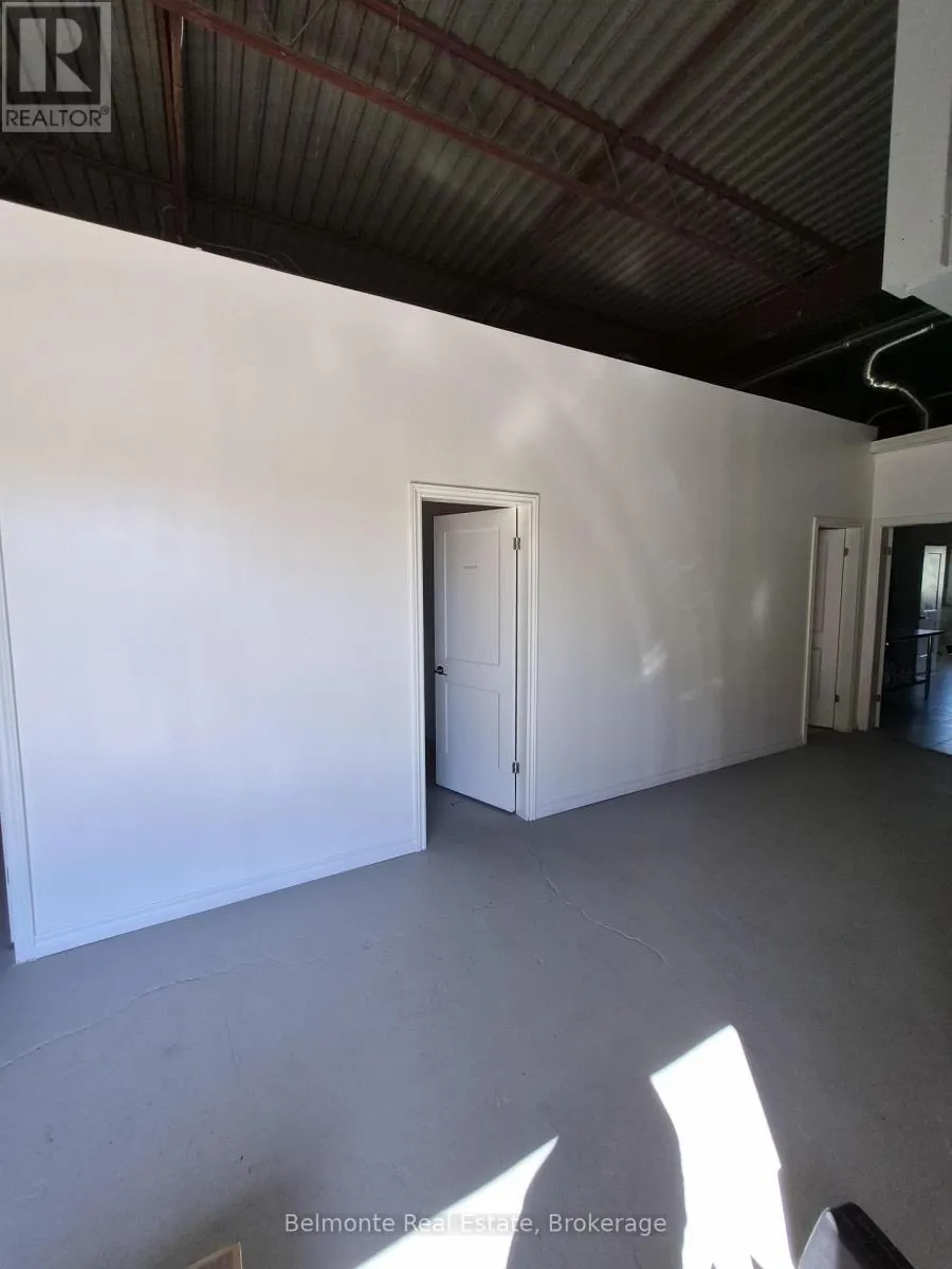 37 - 1621 MCEWEN DRIVE #37
