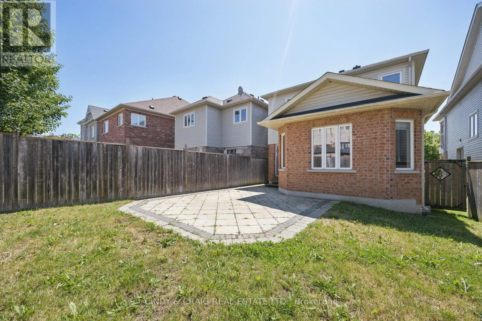 82 DEWELL CRESCENT