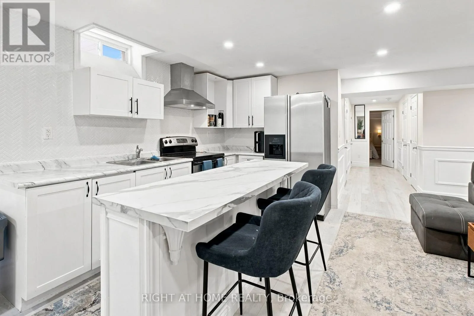 2349 DRESS CIRCLE CRESCENT