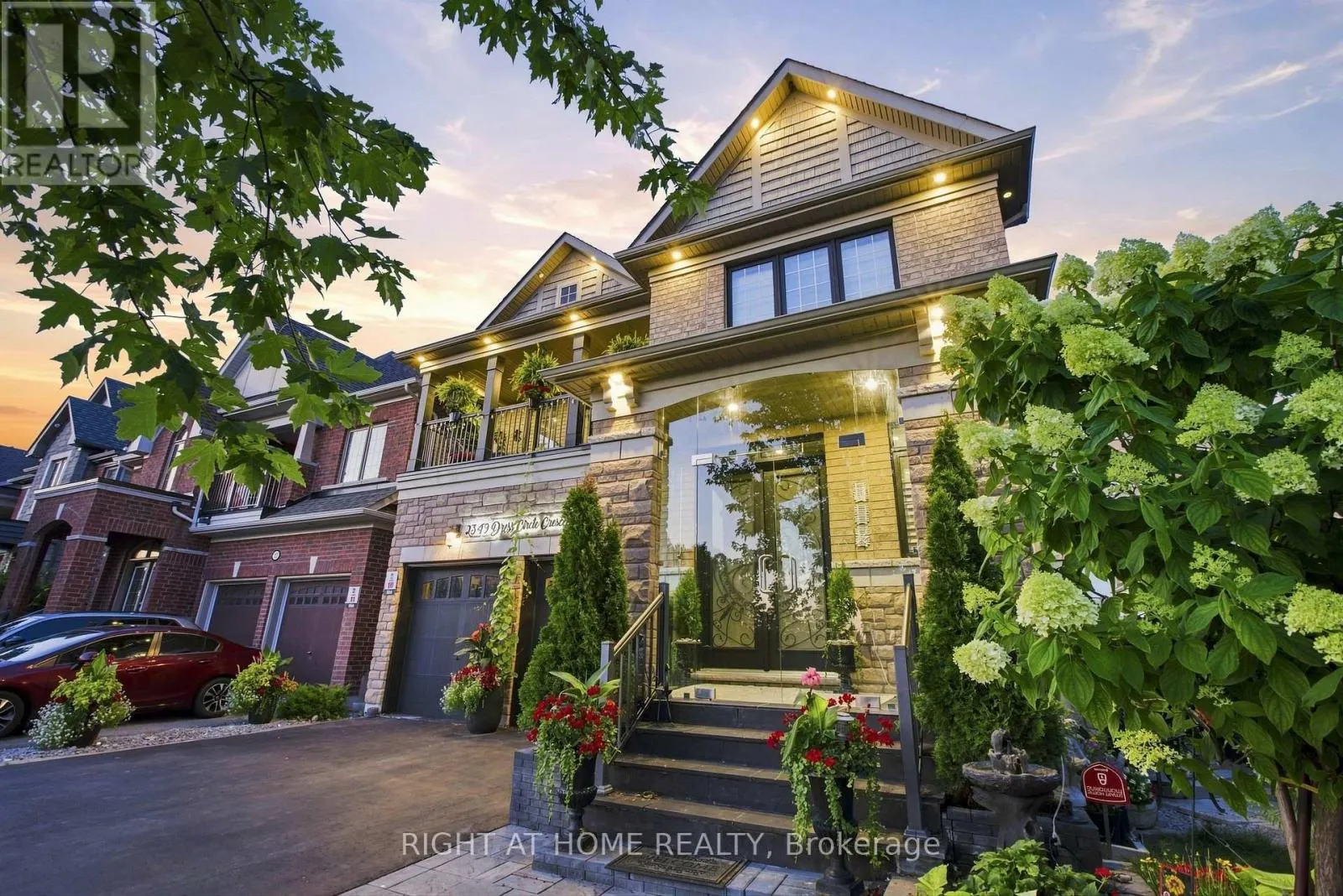 2349 DRESS CIRCLE CRESCENT