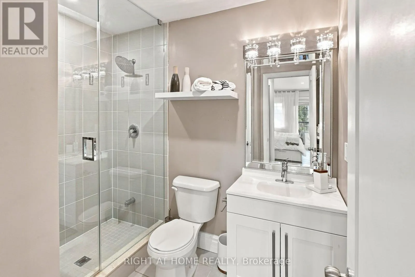 2349 DRESS CIRCLE CRESCENT