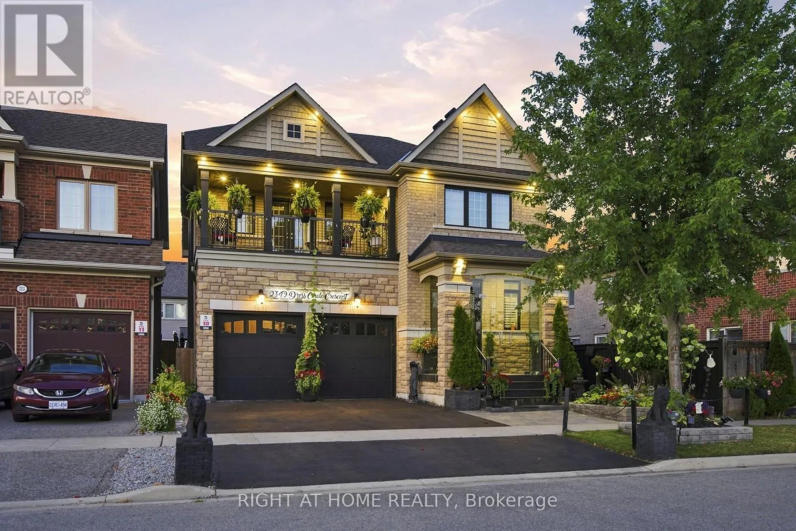 2349 DRESS CIRCLE CRESCENT