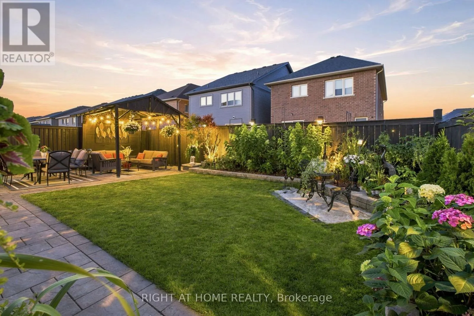 2349 DRESS CIRCLE CRESCENT