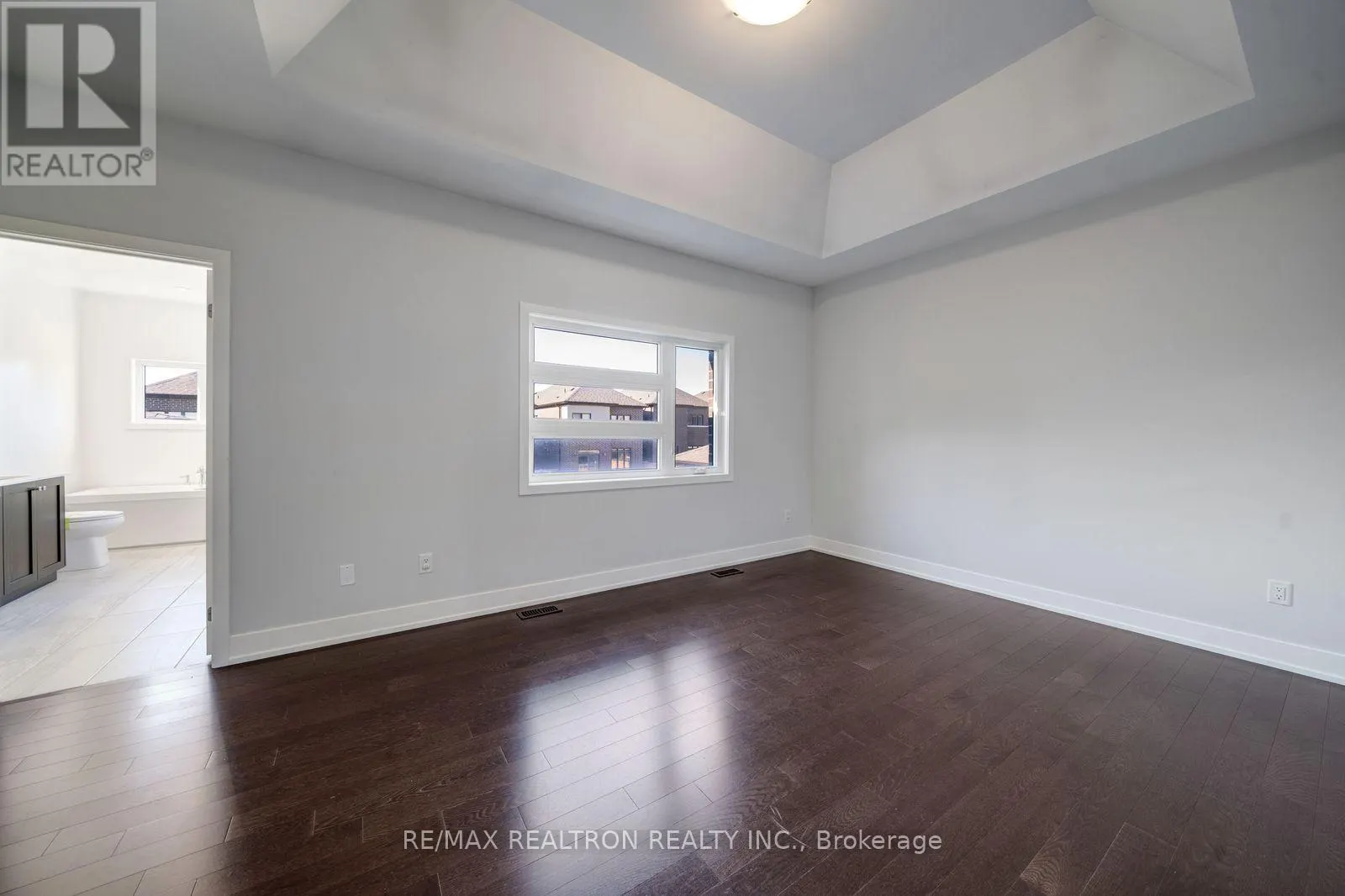 208 CORONATION ROAD