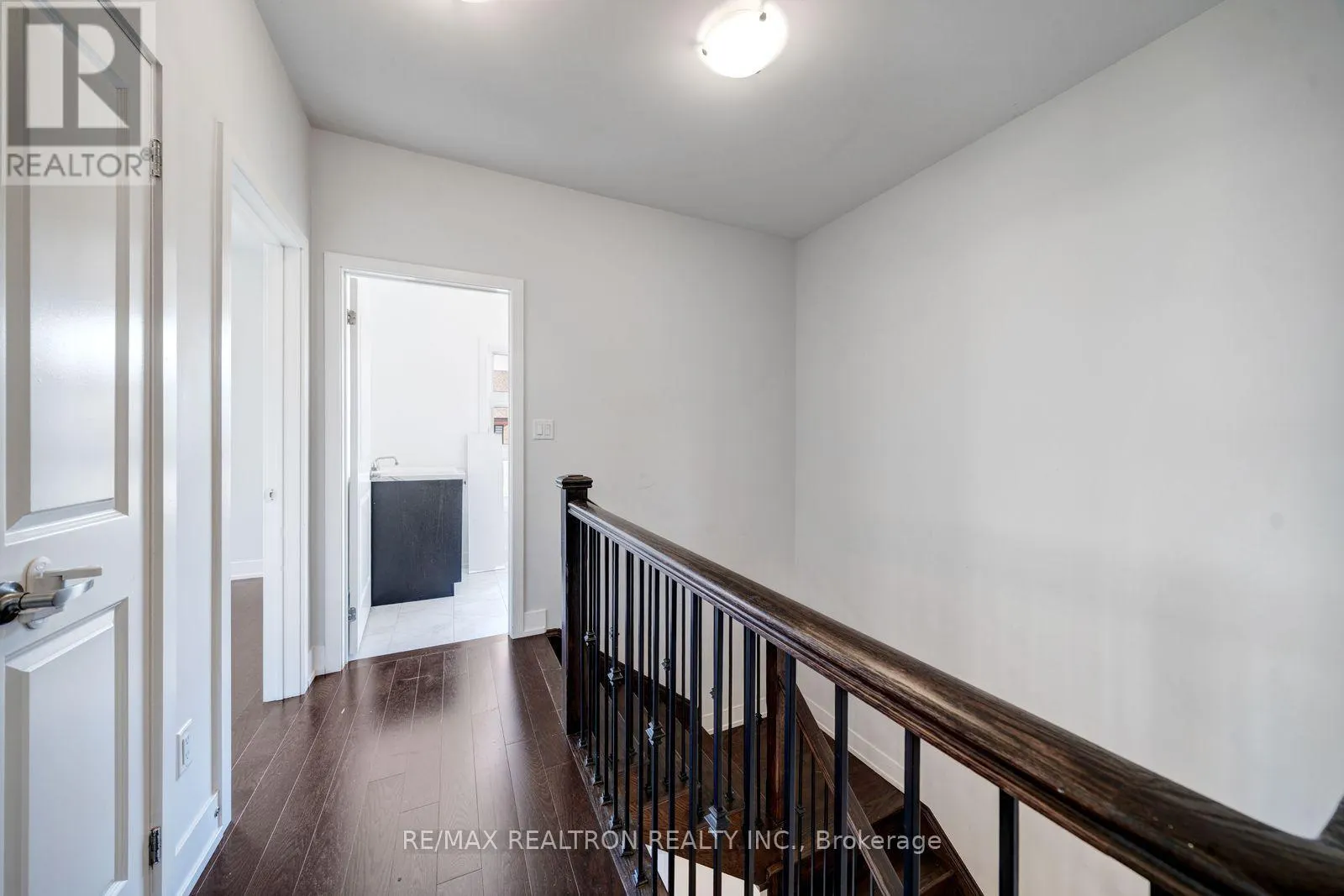 208 CORONATION ROAD