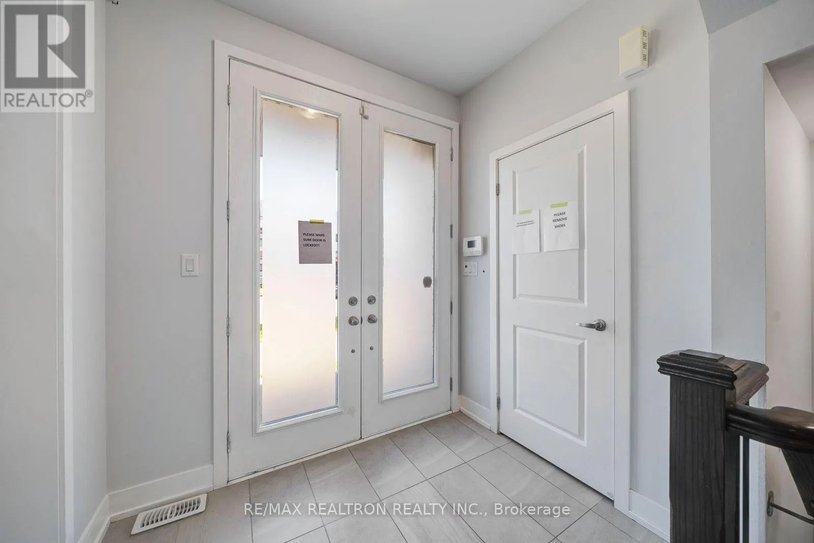 208 CORONATION ROAD