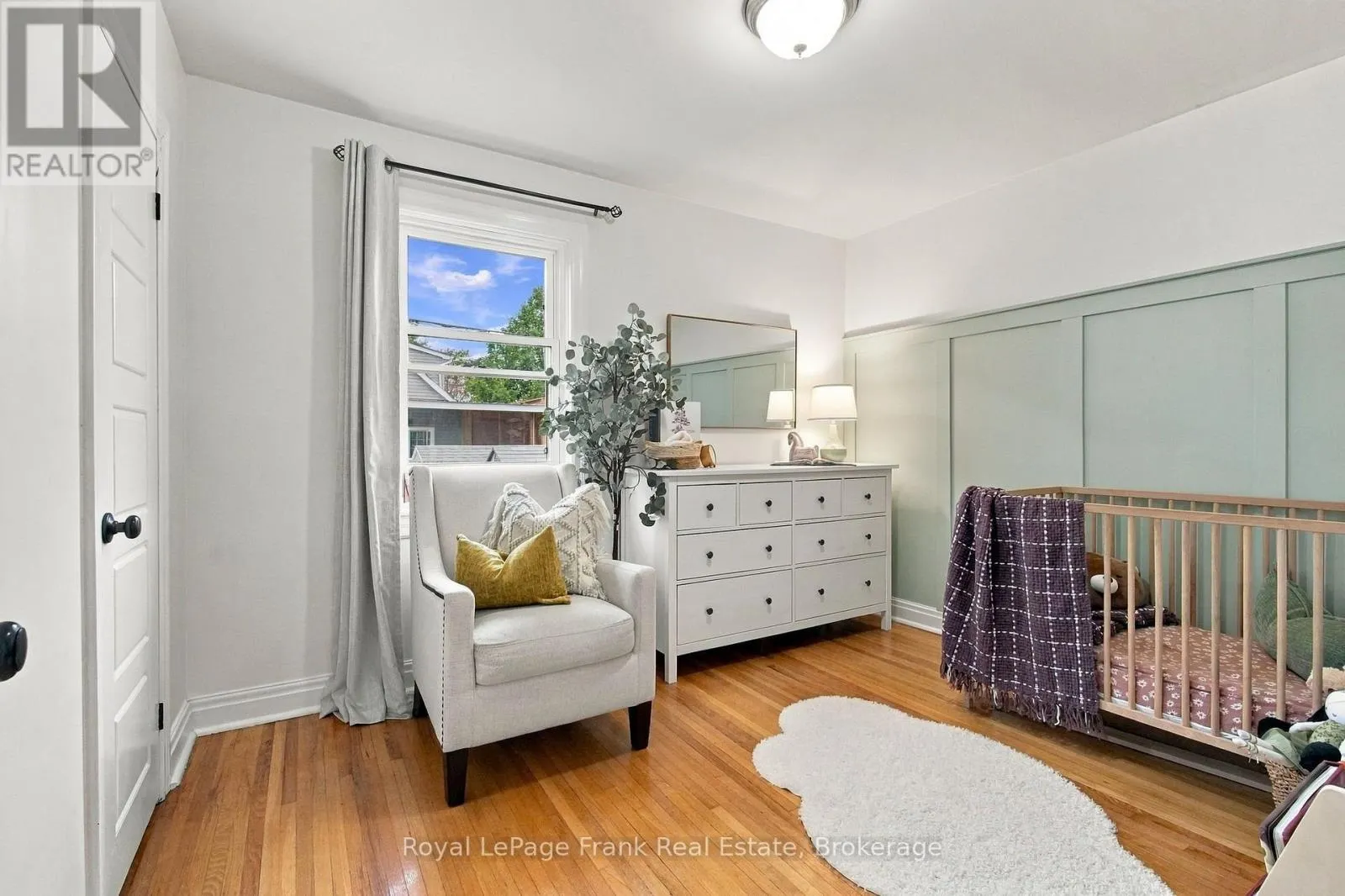 379 ARTHUR STREET