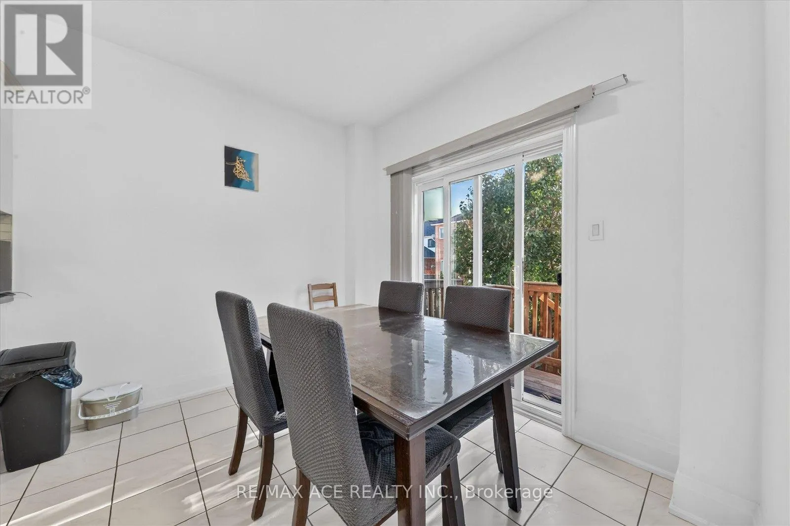 1446 SANDHURST CRESCENT