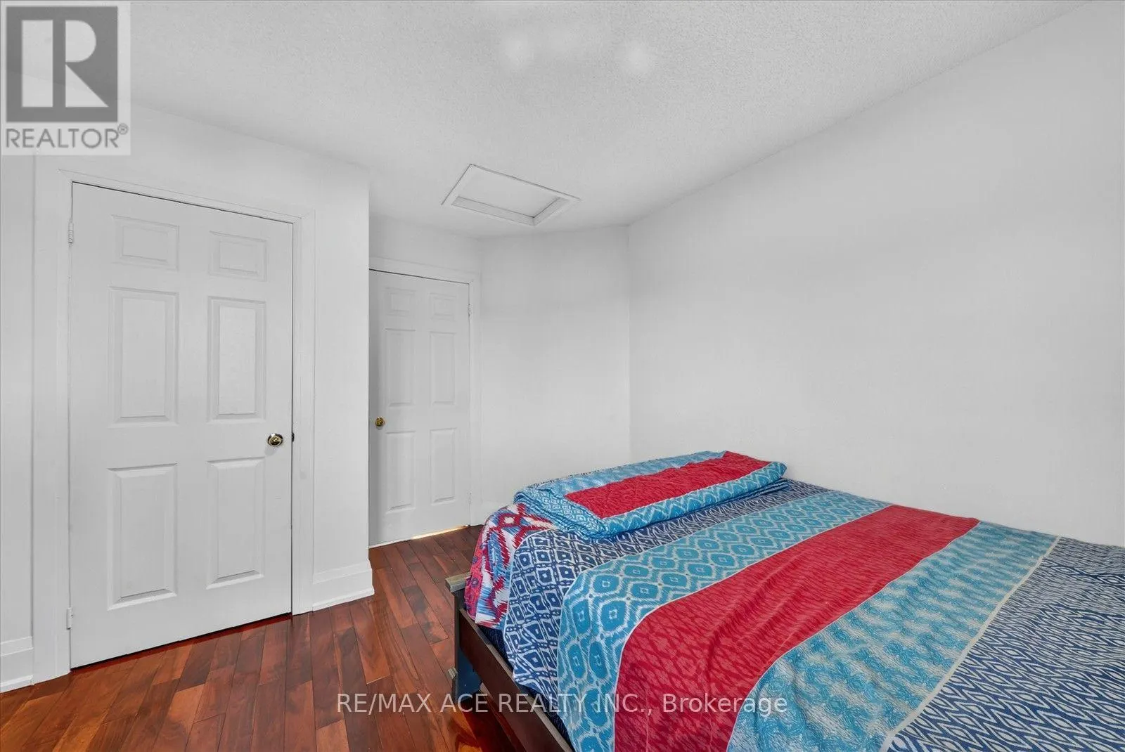 1446 SANDHURST CRESCENT