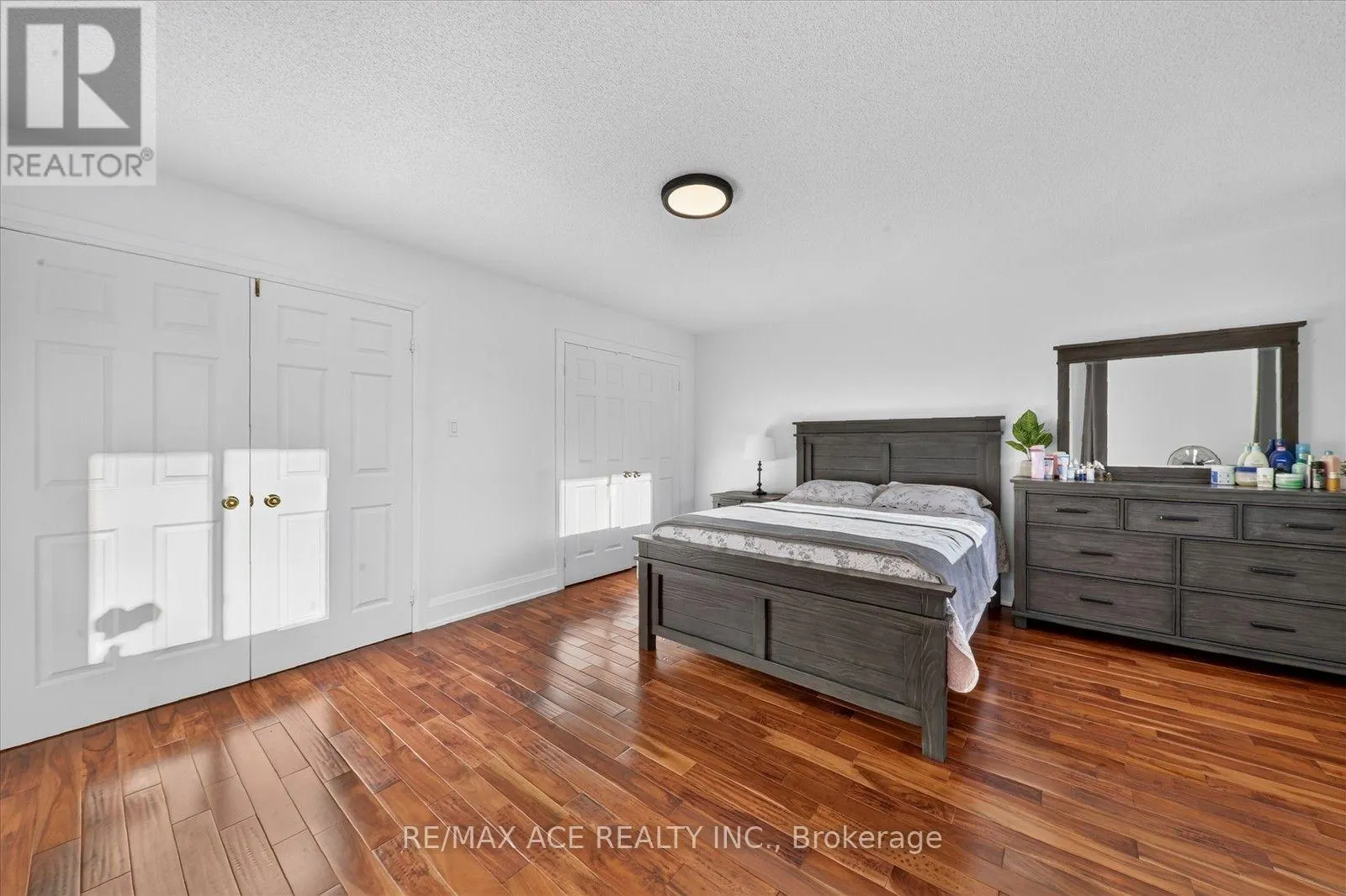 1446 SANDHURST CRESCENT