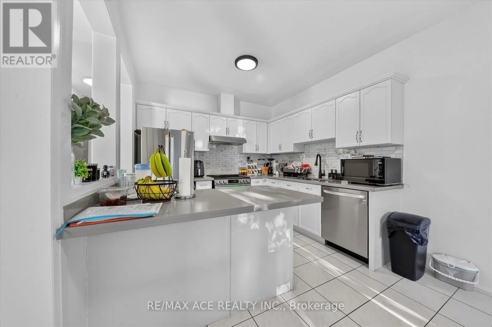 1446 SANDHURST CRESCENT