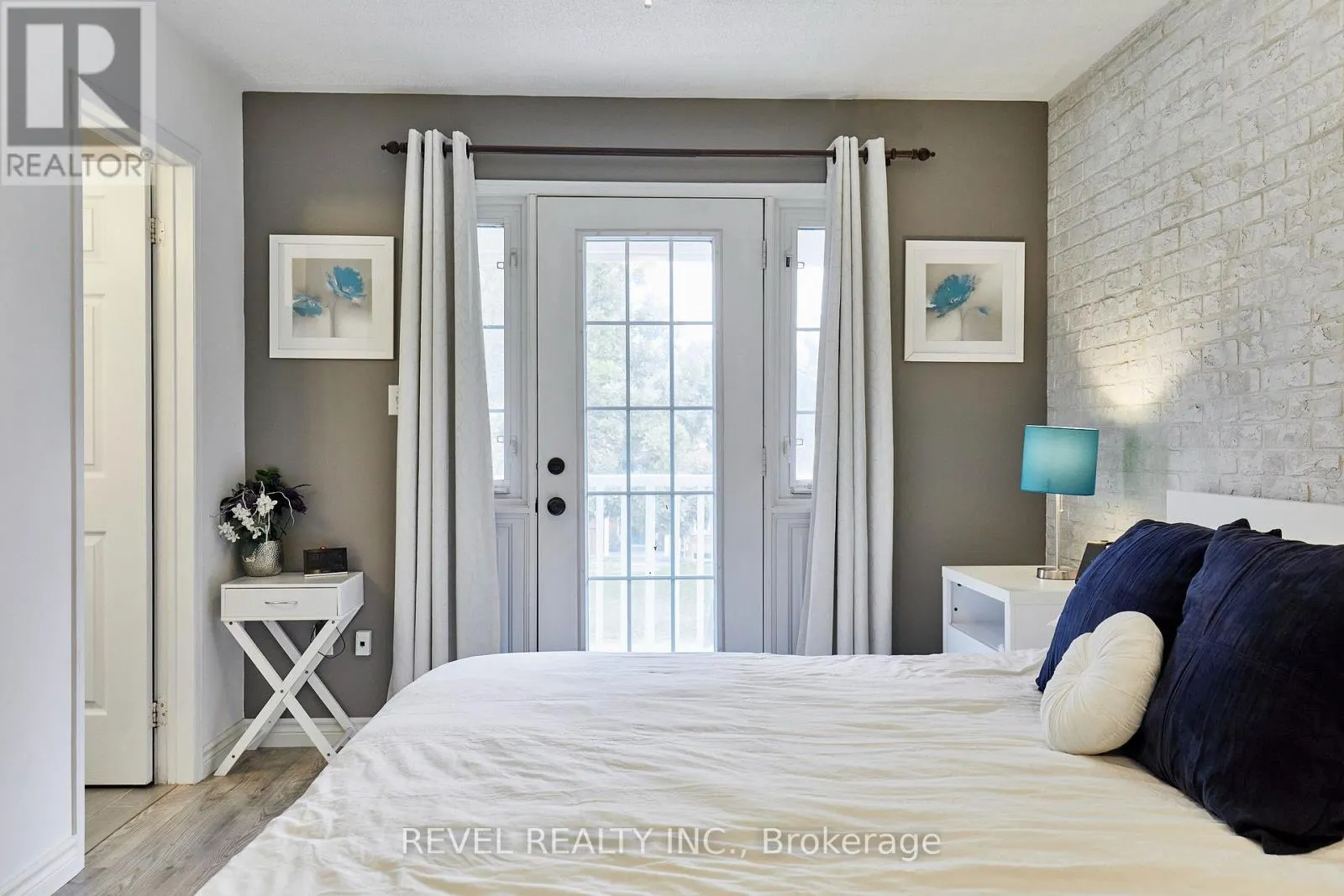 20 BREAKWATER DRIVE