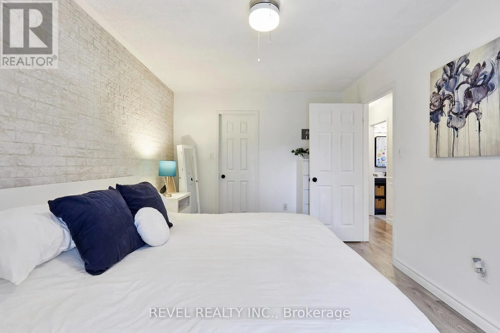 20 BREAKWATER DRIVE