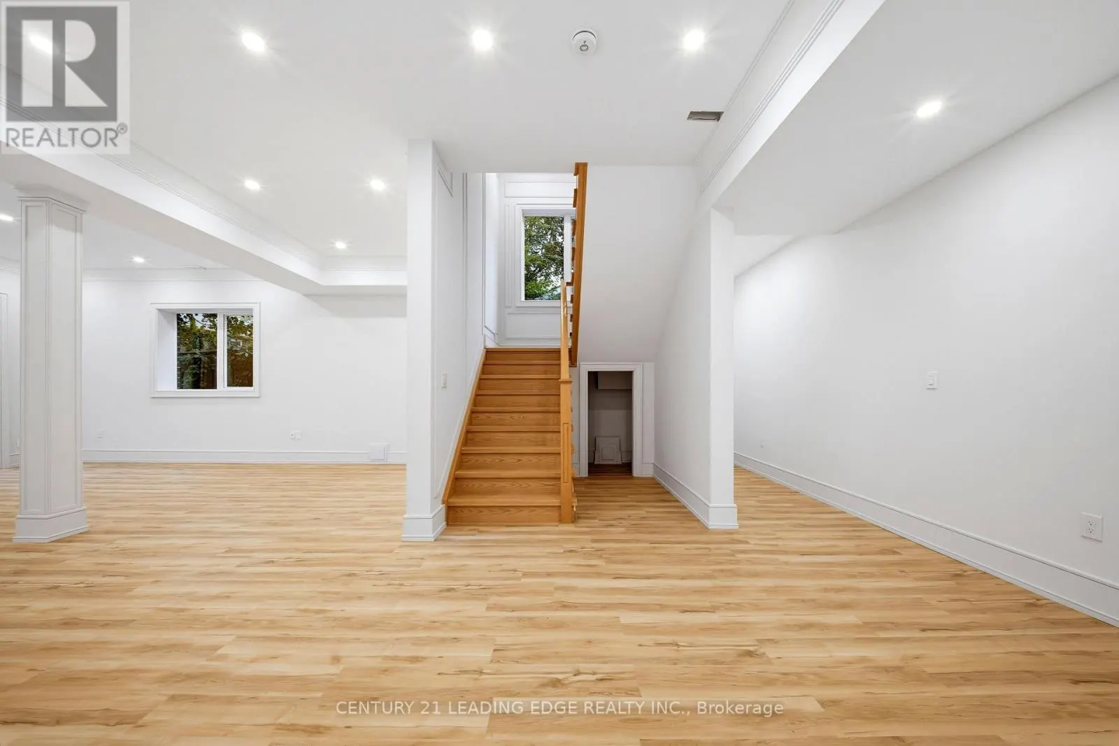 158 HILLCREST DRIVE