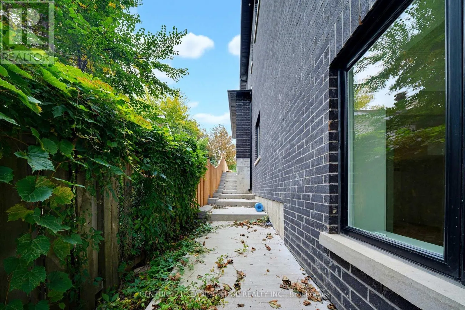 158 HILLCREST DRIVE