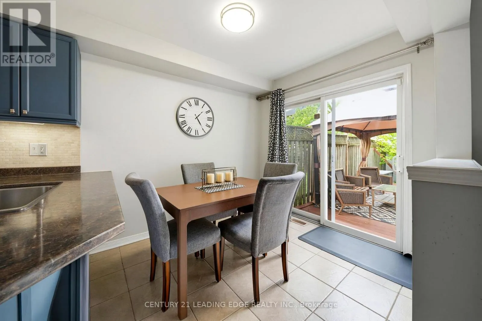 10 DODDS SQUARE