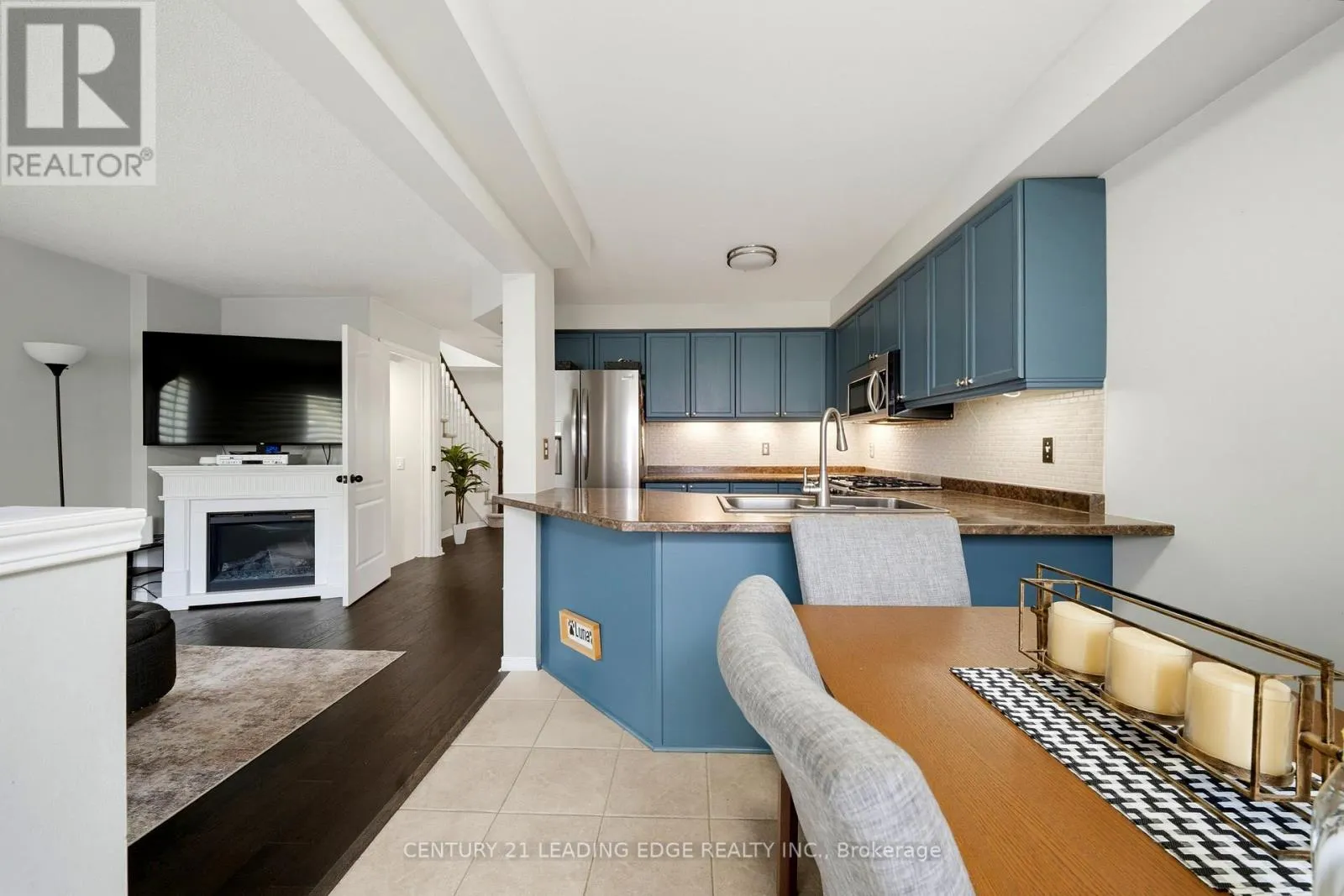 10 DODDS SQUARE
