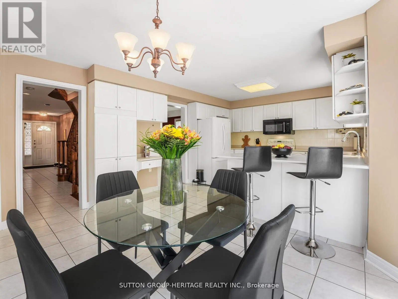 51 ANNIE CRESCENT