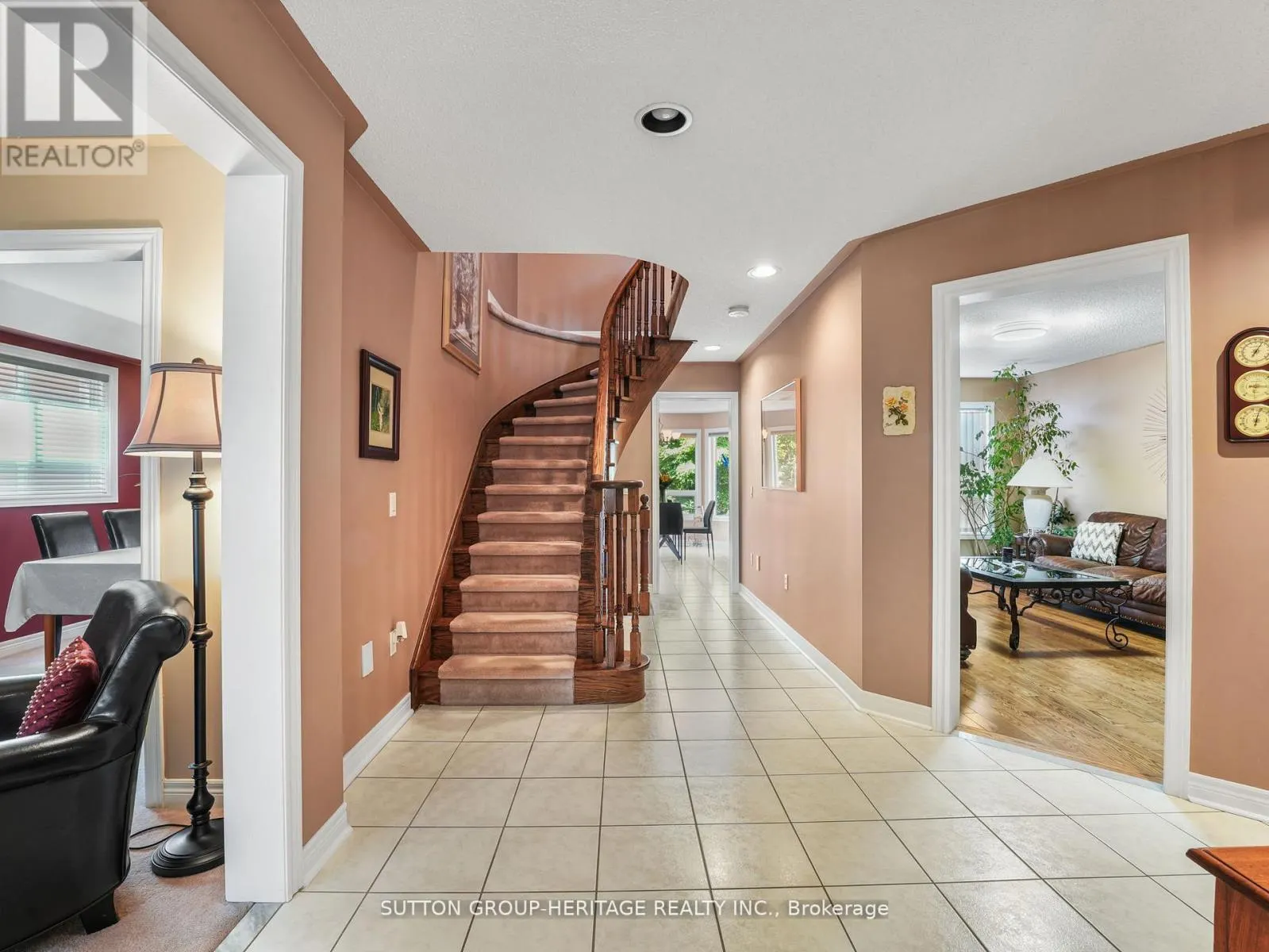 51 ANNIE CRESCENT