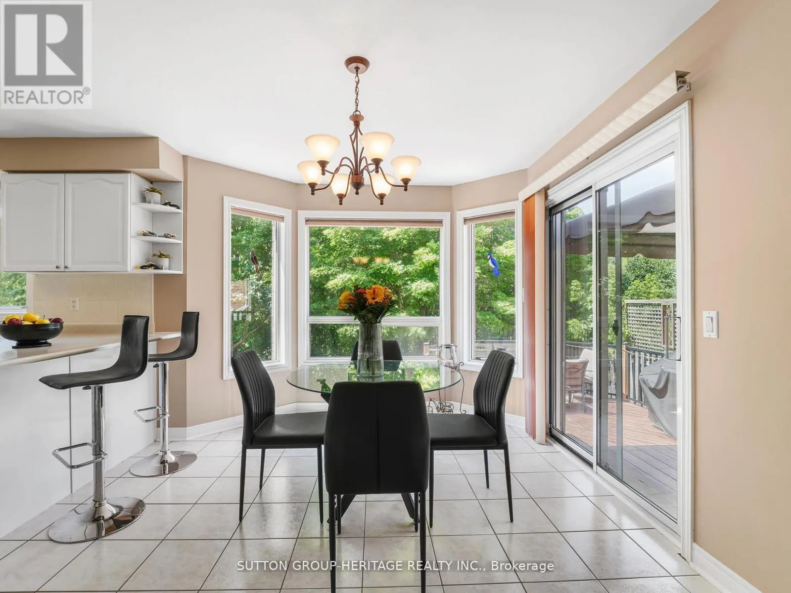 51 ANNIE CRESCENT
