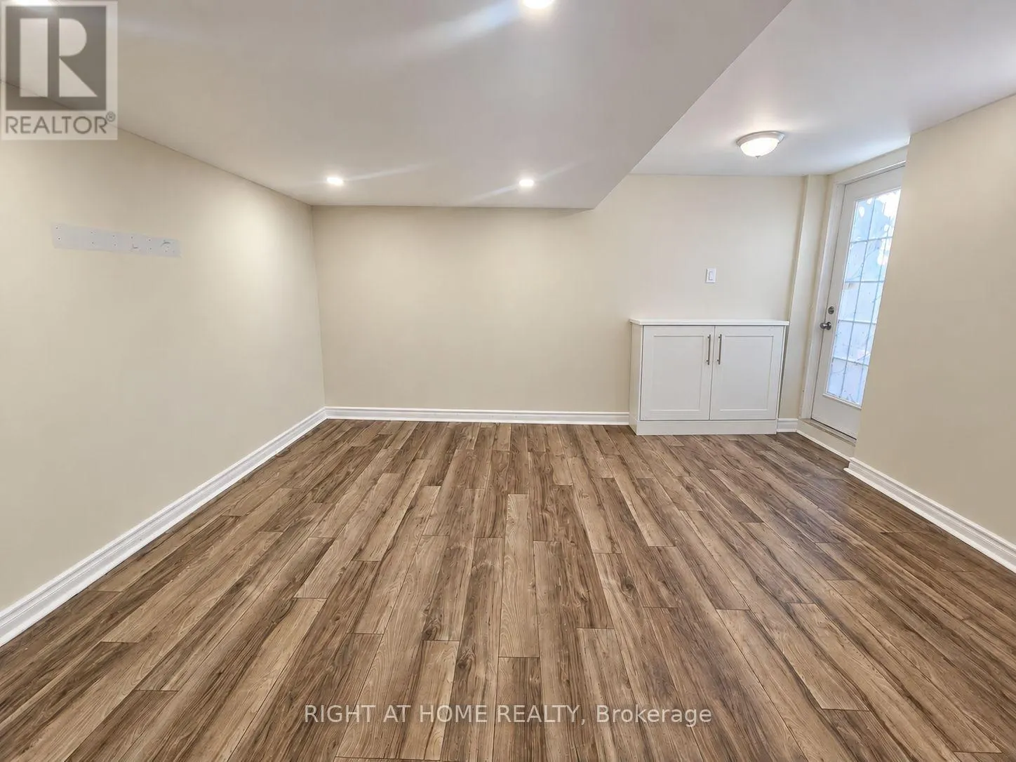 36 PEACOCK CRESCENT