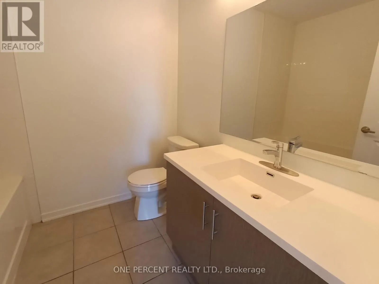 743 STANSTEAD PATH