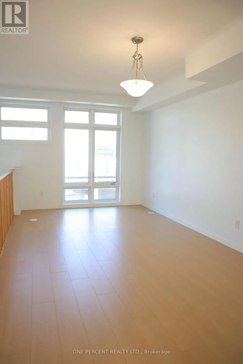 743 STANSTEAD PATH