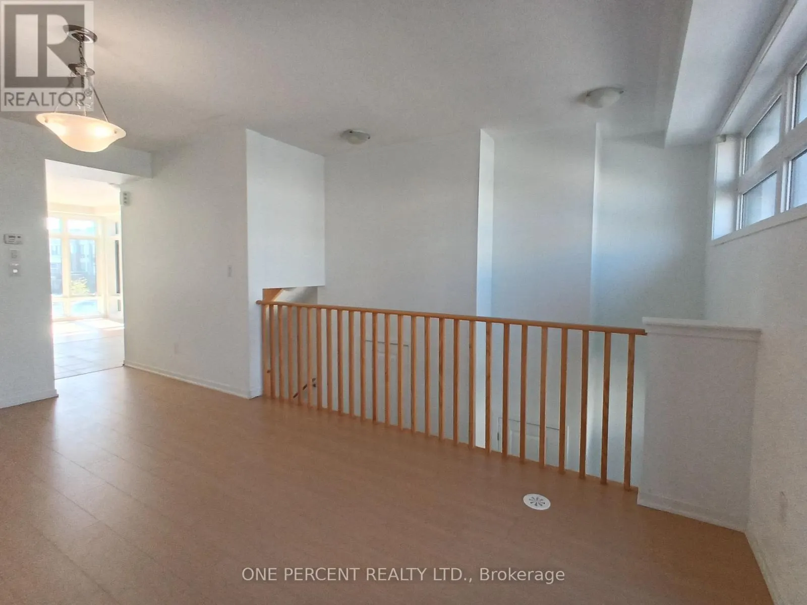 743 STANSTEAD PATH