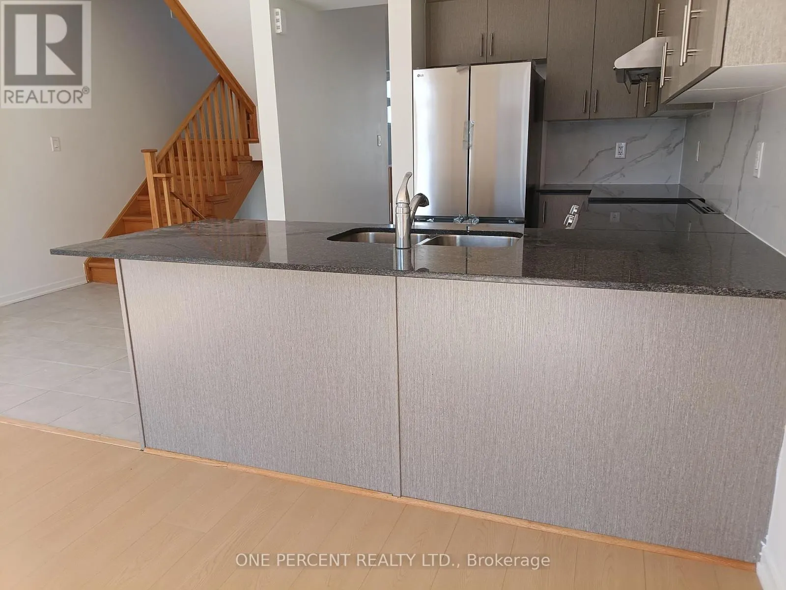 743 STANSTEAD PATH