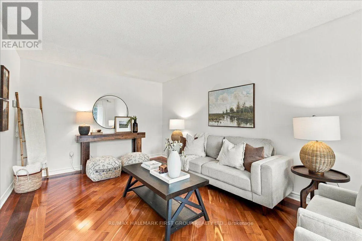 1582 KELVINWAY LANE