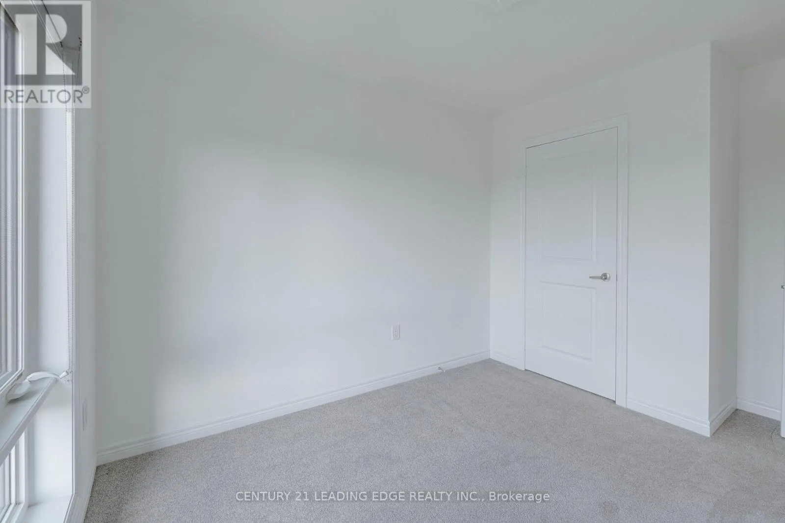 15 HAYDOCK WAY