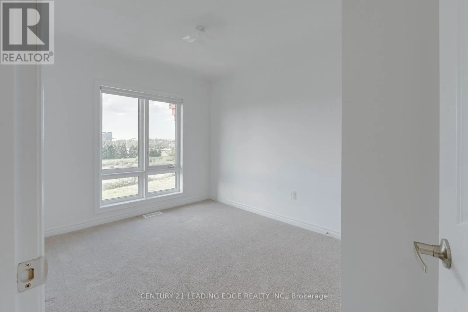 15 HAYDOCK WAY