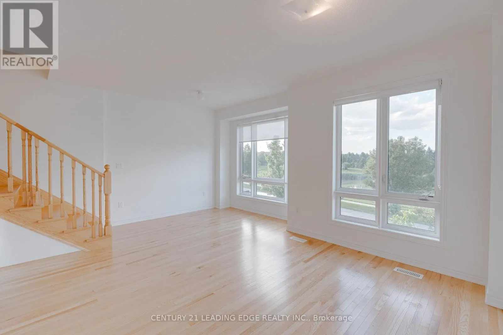15 HAYDOCK WAY
