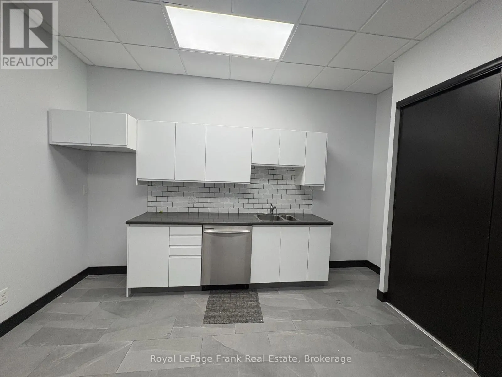 104 - 1614 DUNDAS STREET E #104