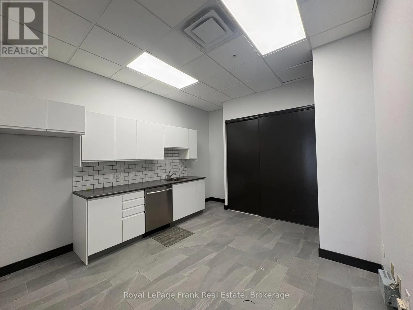 104 - 1614 DUNDAS STREET E #104
