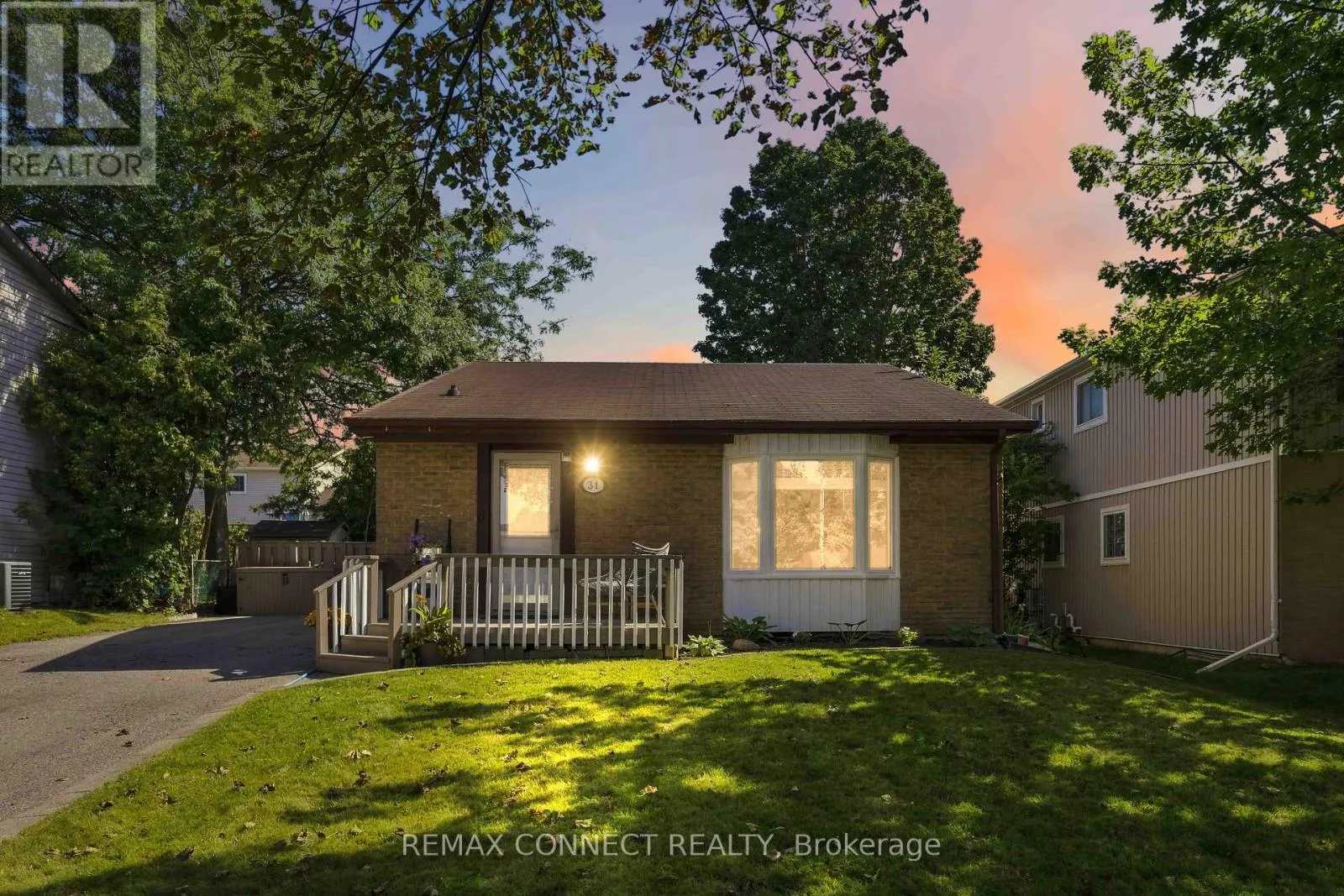 31 ROSER CRESCENT