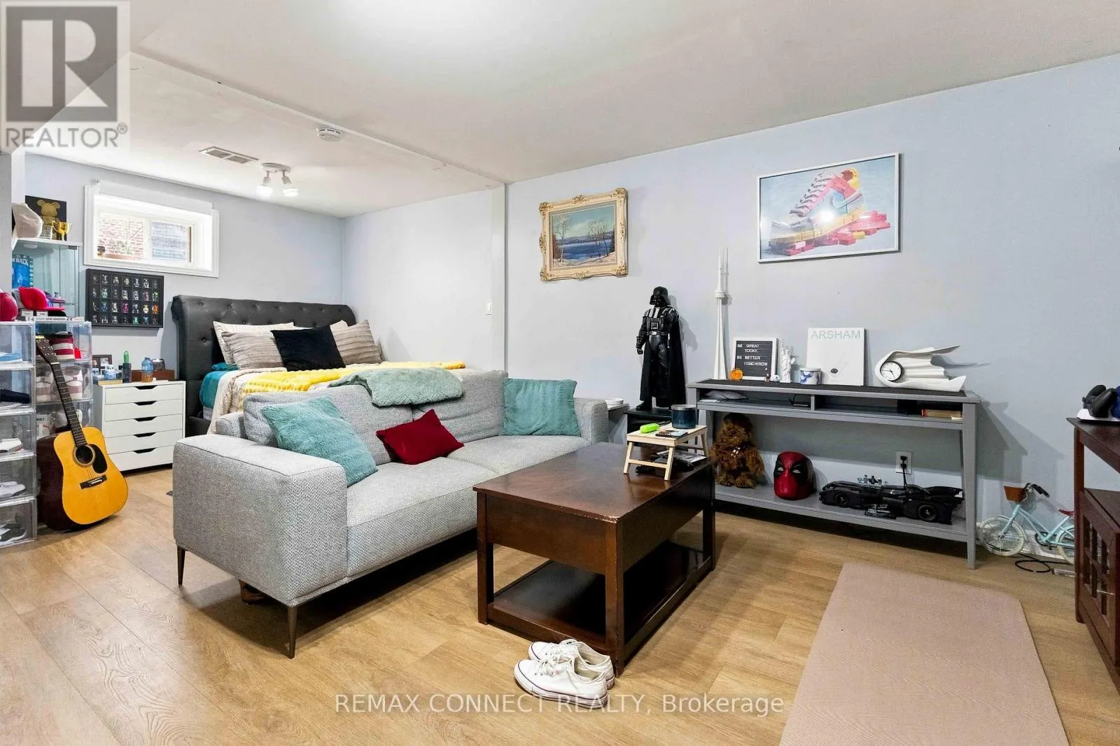 31 ROSER CRESCENT