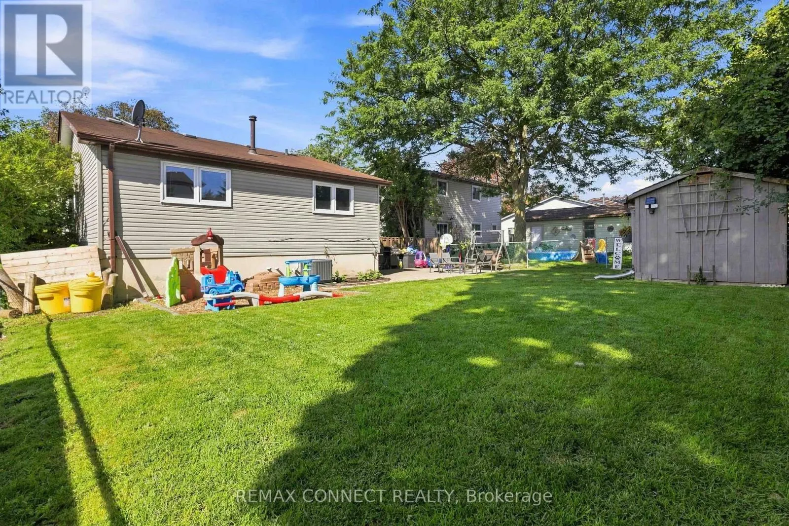 31 ROSER CRESCENT