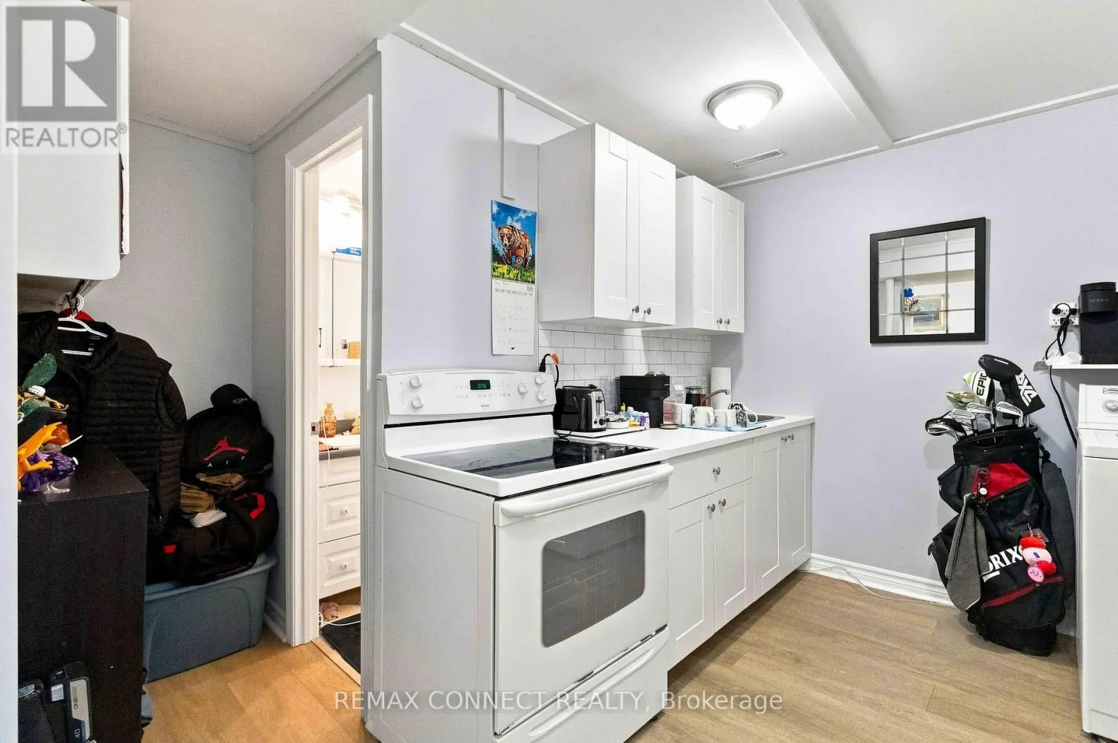 31 ROSER CRESCENT