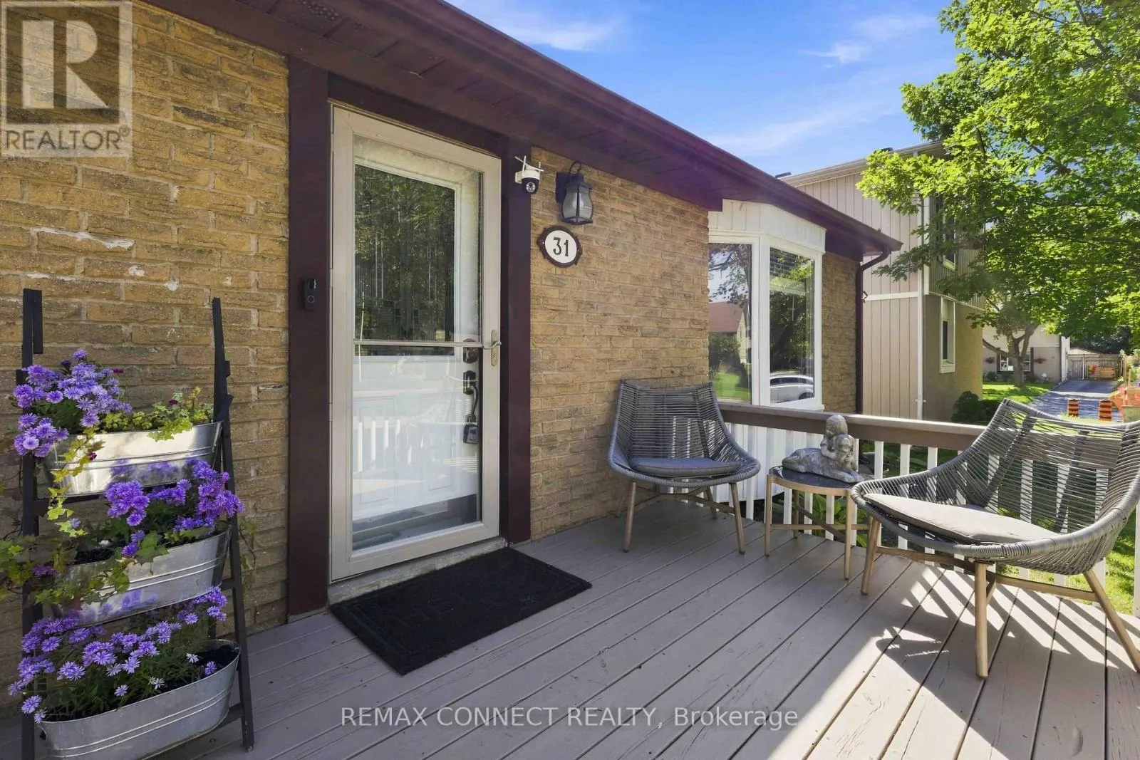 31 ROSER CRESCENT