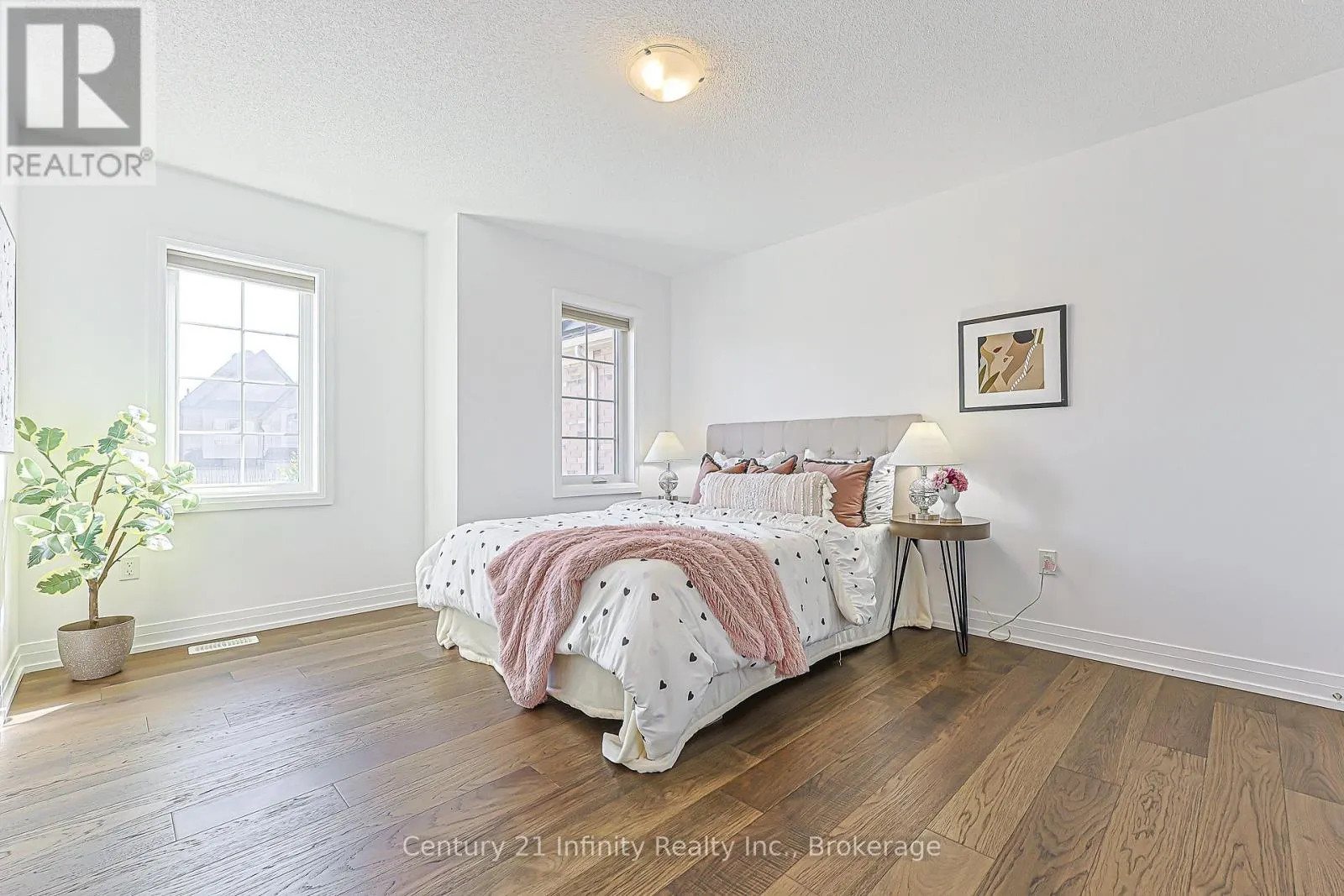 2 GILLIVARY DRIVE