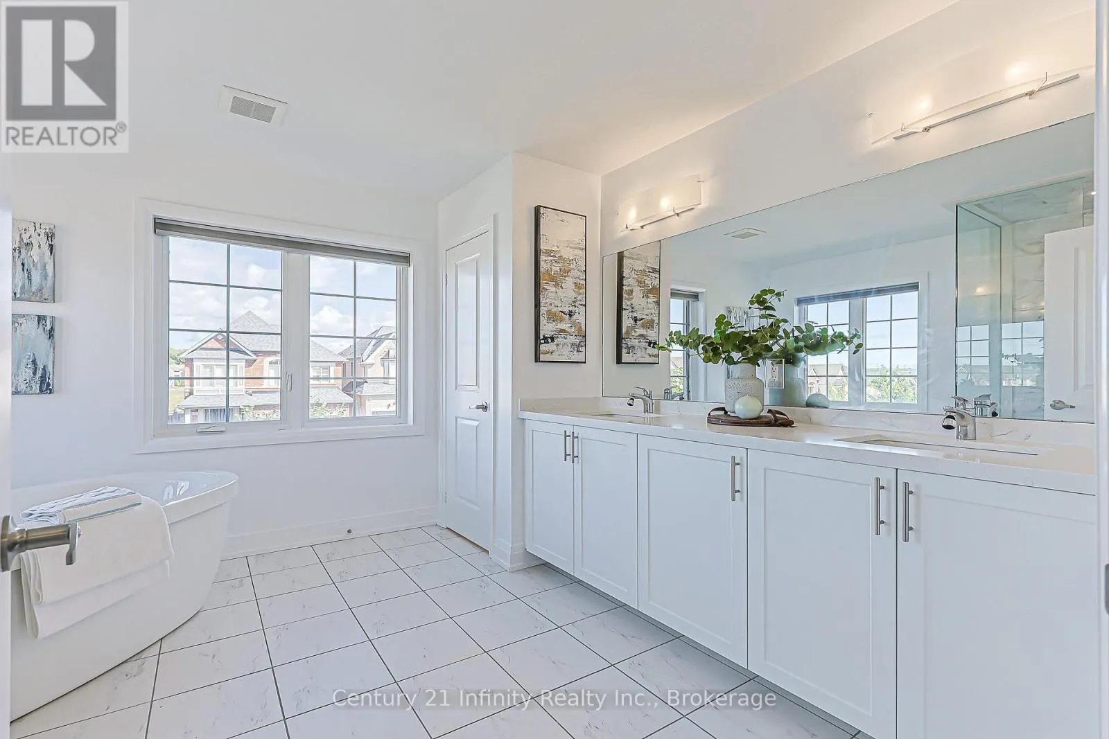 2 GILLIVARY DRIVE