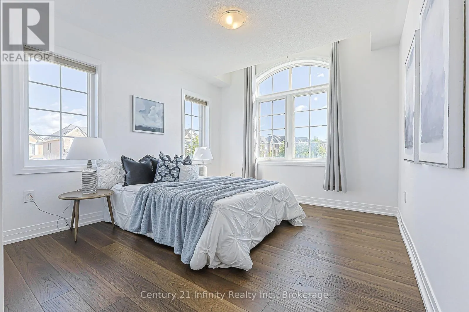 2 GILLIVARY DRIVE