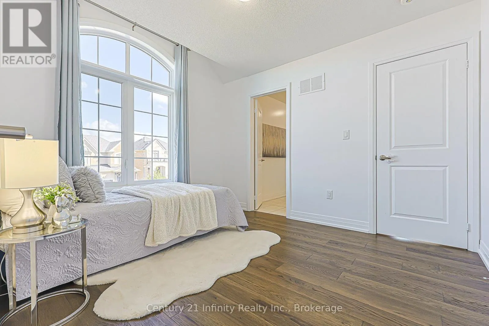 2 GILLIVARY DRIVE